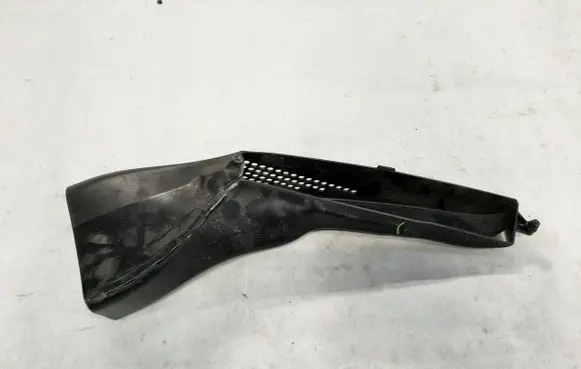 Audi A4 S4 B9 8W Radiator trim 8W0129618