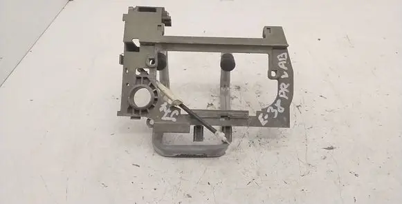 Front door exterior handle/bracket
