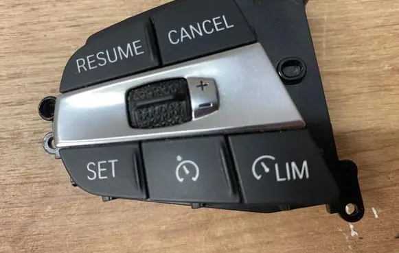 BMW 3 G20 G21 Steering wheel buttons/switches 9873213