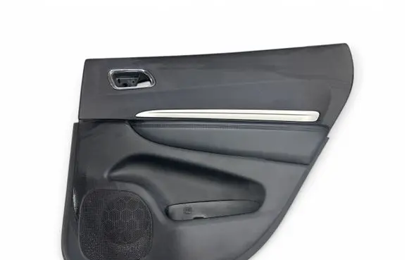 Dodge Durango III Rear door card panel trim