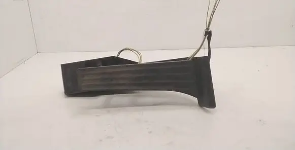 BMW 5 E39 Accelerator throttle pedal 6753053c 130400