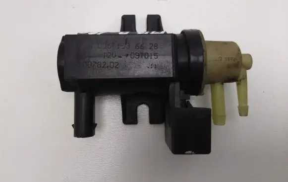 Mercedes-Benz B W245 Turbo solenoid valve A0061536628
