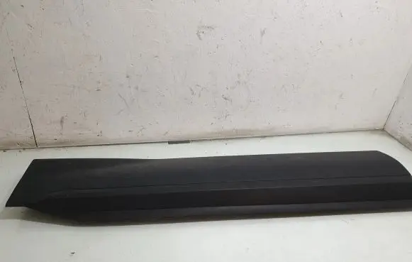 Hyundai Santa Fe Front door trim (molding)