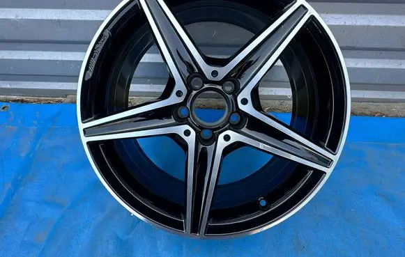 Mercedes-Benz C W205 R18 alloy rim A2054014800