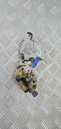 Nissan Terrano Front door lock