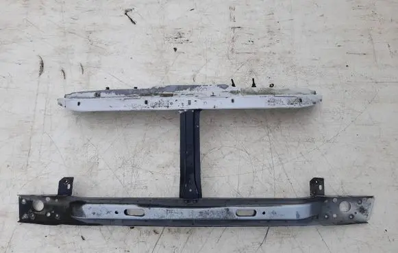 Renault Master II Top upper radiator support slam panel 7751690121 7751688435