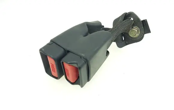 Subaru Legacy Middle seatbelt buckle (rear) 2027634 15X6X08