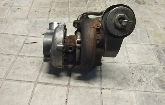 Toyota Corolla Verso AR10 Turbo 06031000037 172010R020