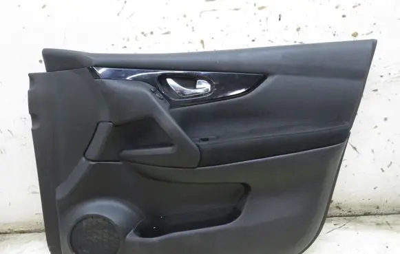 Nissan Qashqai Front door card panel trim 80976