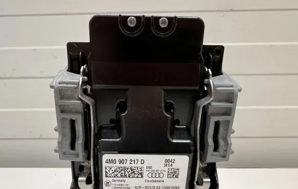 Audi Q7 4M Windshield/windscreen camera 4M0907217D
