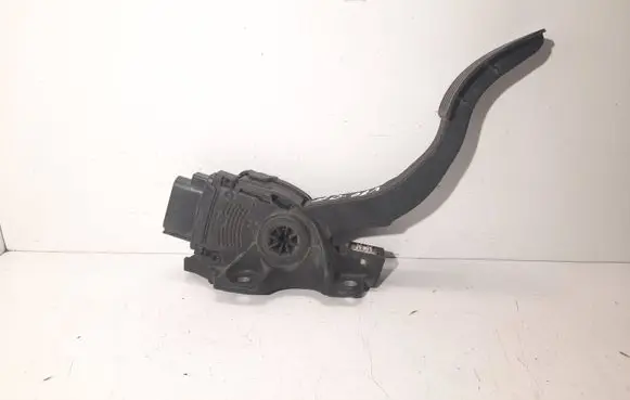 Volvo V70 Accelerator throttle pedal 6G929F836BD