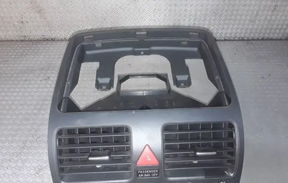 Volkswagen Golf V Dash center air vent grill 1K0815735