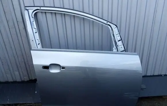 Opel Astra J Front door Z179