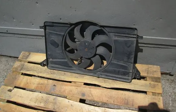 Ford Focus Electric radiator cooling fan 3M518C607EC 8240479
