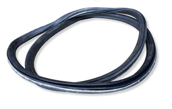 Peugeot 407 Rubber seal tailgate window/glass 