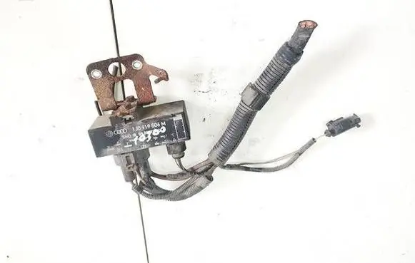 Volkswagen Polo IV 9N3 Coolant fan relay 1j0919506m