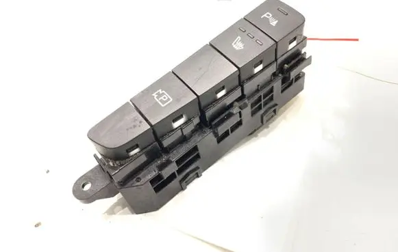 Hyundai Tucson IV NX4 Seat heating switch 93315N72704X