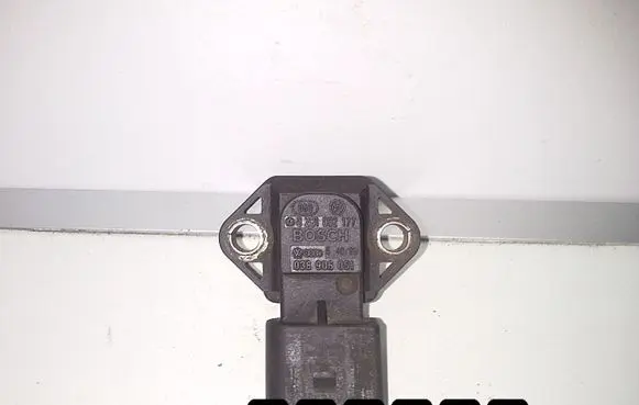 Volkswagen PASSAT B5 Camshaft speed sensor 0281002177 038906051