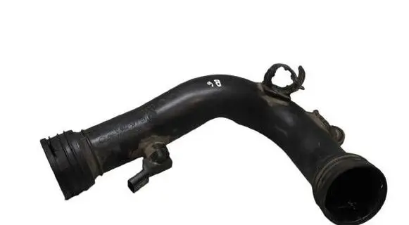 Intercooler hose/pipe
