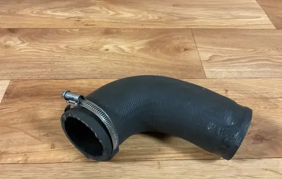 Volkswagen Golf V Intercooler hose/pipe