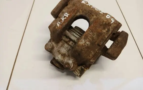 Land Rover Range Rover L322 Rear brake caliper