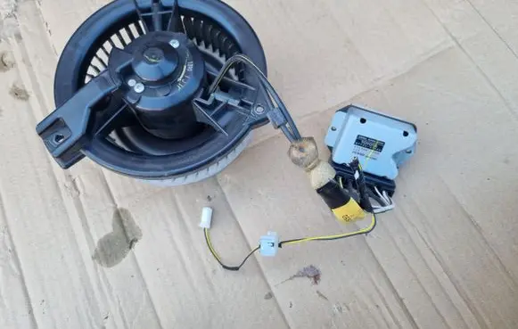 Toyota Prius (XW20) Heater fan/blower 2464511650 8716547020