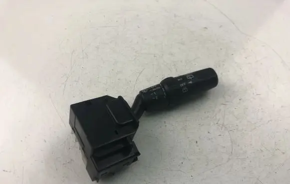 Mazda 3 I Wiper turn signal indicator stalk/switch 17D682