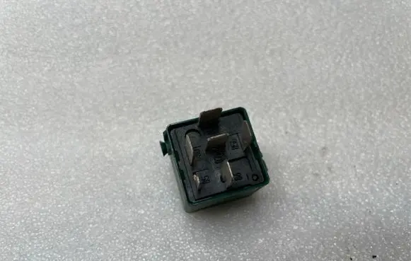 BMW 3 E36 Other relay 8350566 6136 23135