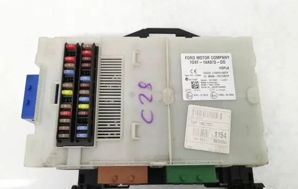 Ford Mondeo MK IV Fuse module 7g9t14a073dd 3659af01125tp 6g9t14a301ef
