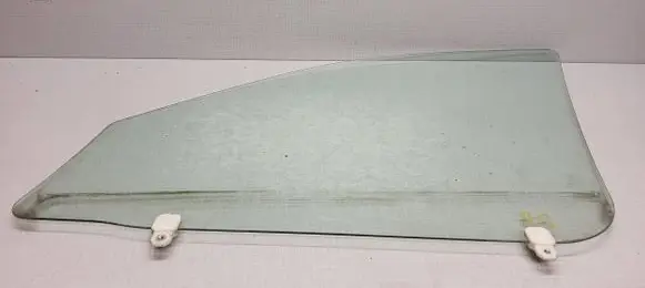 Mitsubishi Outlander Front door window glass four-door 43R00033