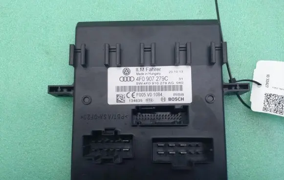 Audi Q7 4L Comfort/convenience module 4F0907279C 4F0910279AG