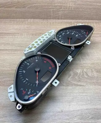 Audi A6 S6 C6 4F Speedometer (instrument cluster) 4F0920981F 4F0910930C