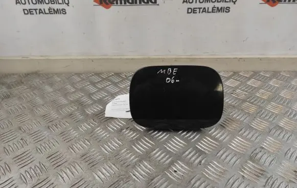 Mercedes-Benz E W211 Fuel tank cap A0005843117
