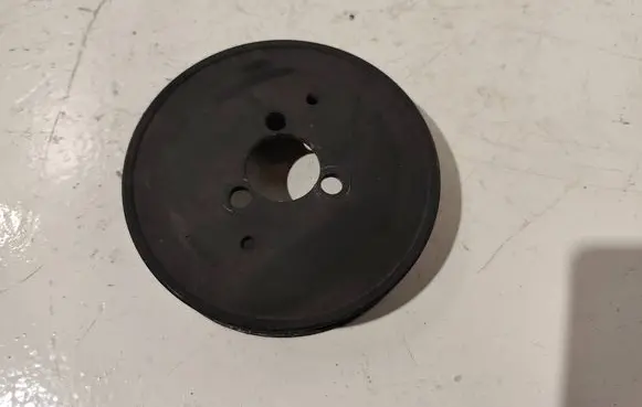 Volkswagen Touareg I Water pump pulley 059121031J