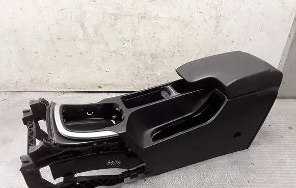 Opel Insignia A Armrest