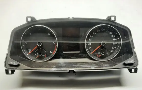 Volkswagen Multivan T6 Speedometer (instrument cluster)