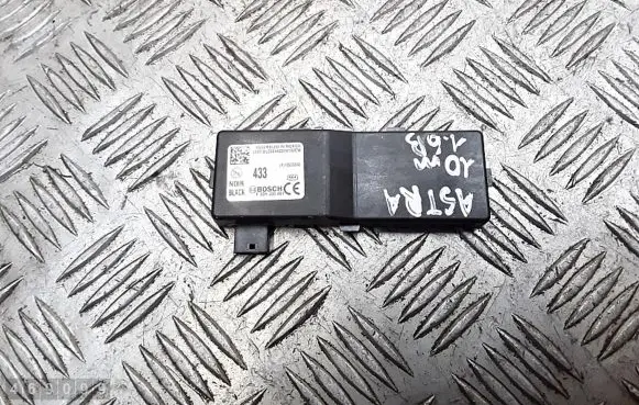 Opel Astra H Door central lock control unit/module 13503204
