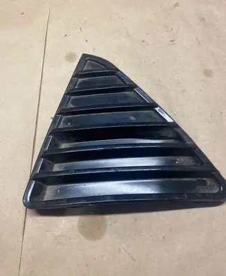 Ford Focus Front bumper lower grill