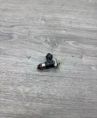 Volkswagen PASSAT B7 Fuel injector 03C906039 0280158815