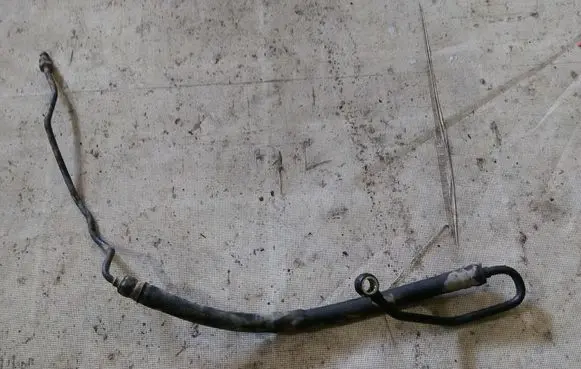 Volkswagen Polo IV 9N3 Power steering hose/pipe/line