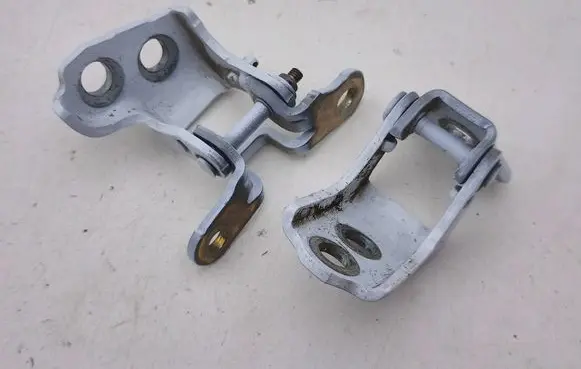Renault Captur II Rear door hinge set 