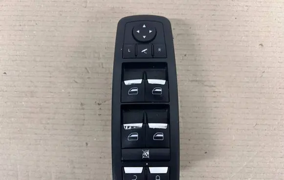 Maserati Ghibli Electric window control switch 670025406 5PG12DX9AB