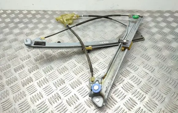 Renault Laguna III Front window lifting mechanism without motor 807000002R