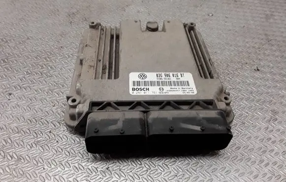 Volkswagen Touran I Engine control unit/module 03G906016BT 0281011761
