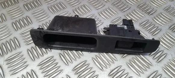Nissan Qashqai Electric window control switch 25411JD000