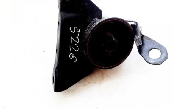 Mazda Premacy Engine mount bracket B26K