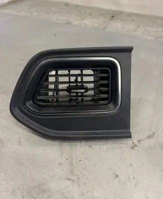 Renault Master III Dashboard air vent grill cover trim 687517173R