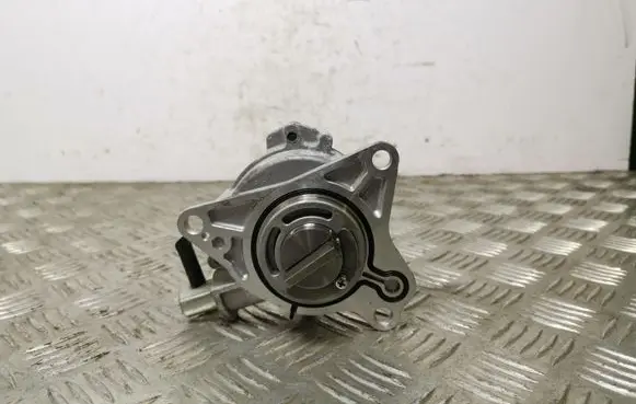 Suzuki SX4 S-Cross Vacuum pump