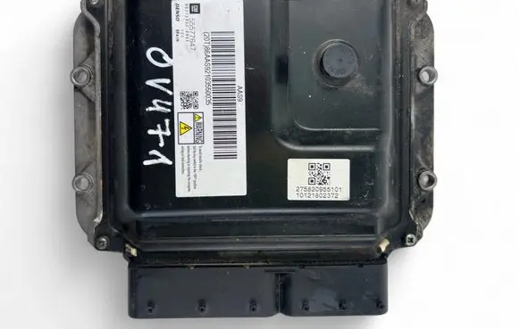 Opel Astra J Engine control unit/module ECU 55577647