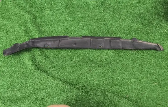 Audi Q7 4M Fender end trim 4M0821112